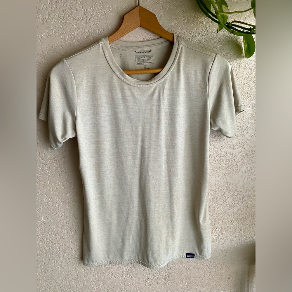 Patagonia Women T Shirt SM